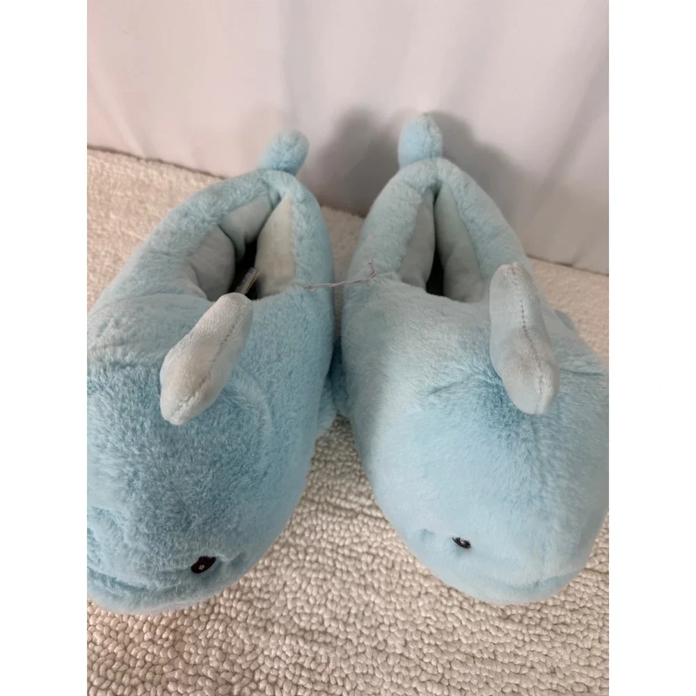 Cat & Jack Kids XL Whale Plush Slippers Blue Size 6-7 New w/ Tags Cute‎